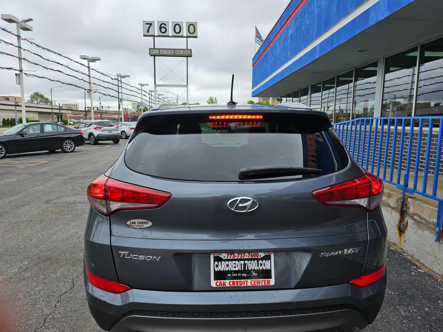 2016 GRAY Hyundai Tucson Eco (KM8J33A2XGU) with an 1.6L L4 DOHC 16V engine, 7A transmission, located at 7600 S Western Ave., Chicago, IL, 60620, (773) 918-3980, 0.000000, 0.000000 - Photo#3